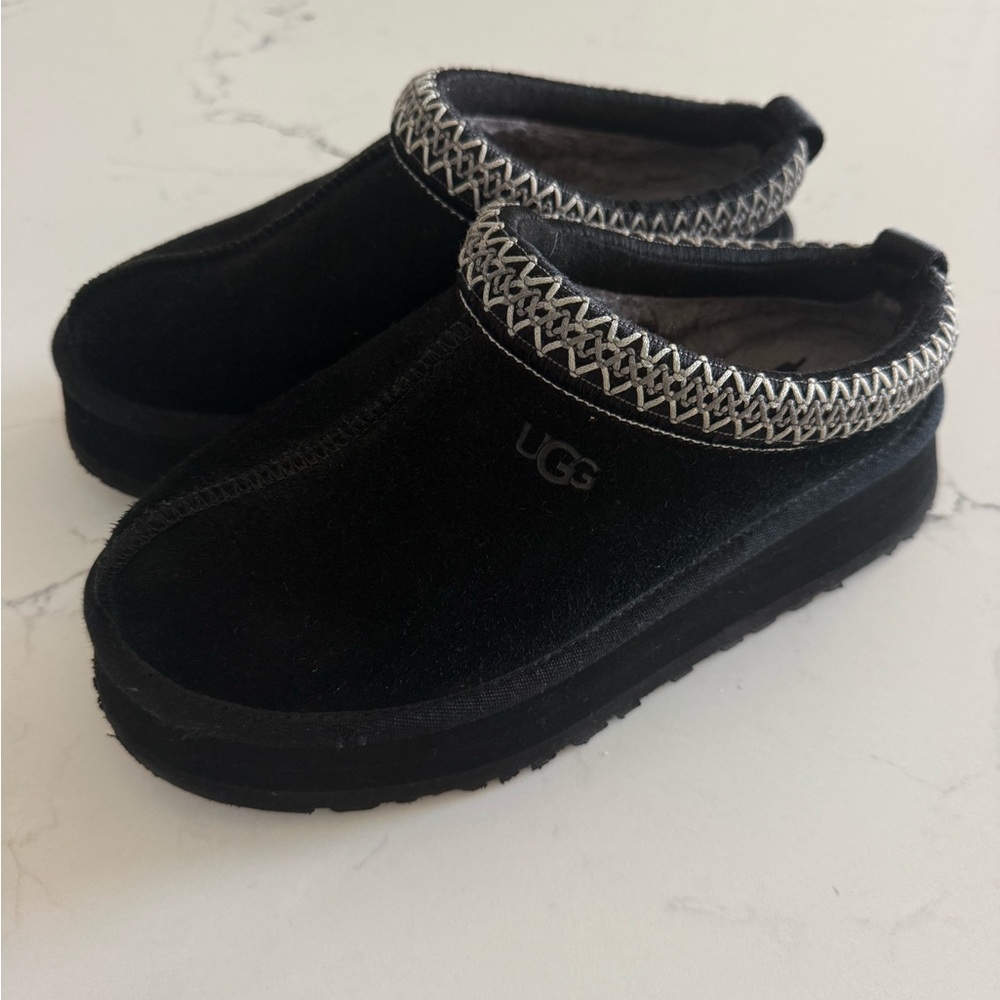 UGG Tazz II platform black - adult size 7